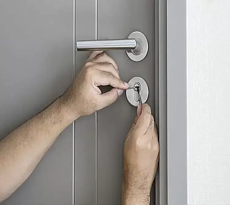 home lockout solutions -YH Lock & Security